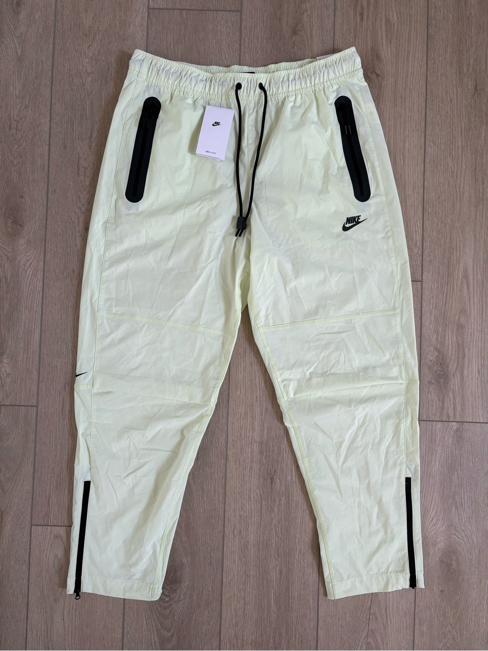 Nike Tech Men’s Dri-Fit Woven Pants ‘Light Liquid Lime’